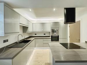 Kitchen- click for photo gallery